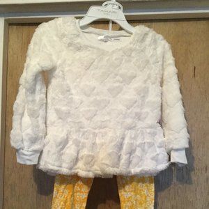New with tags Tahari  girls 2pc set, top is faux fur with yellow leggings